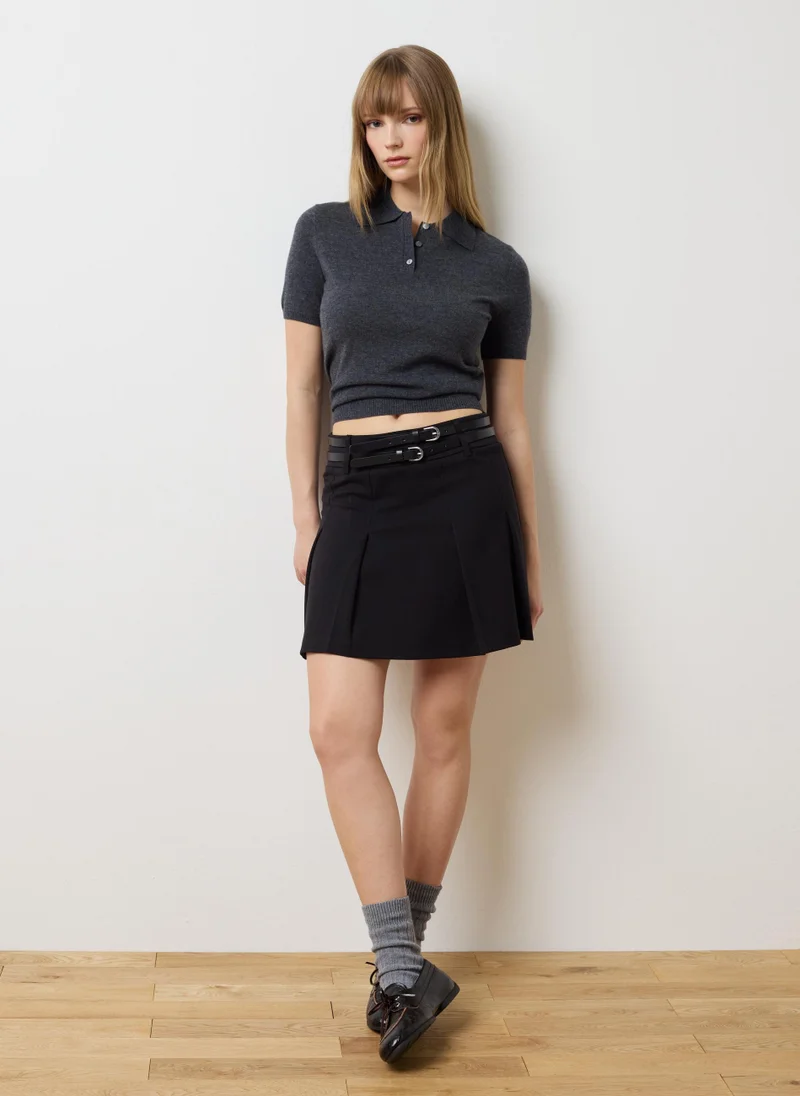 او في اس OVS Black Stretchy Fabric Skirt Regular Fit